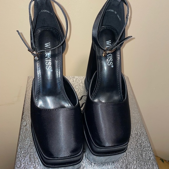 Platform Heels - Picture 2 of 7